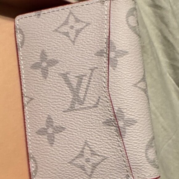 LV NBA Monogram White Compact Key & Card Holder - Picture 3 of 4